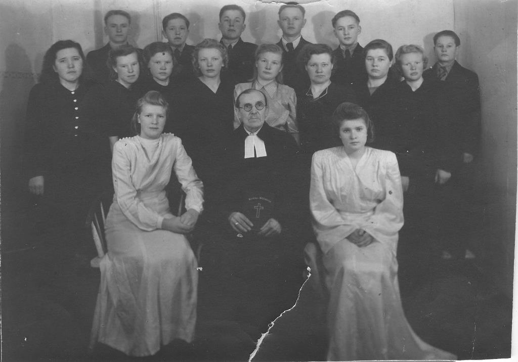 Peetri koguduse ingerisoomlaste leer 22.II 1948. õp. Juhani Vaasseli