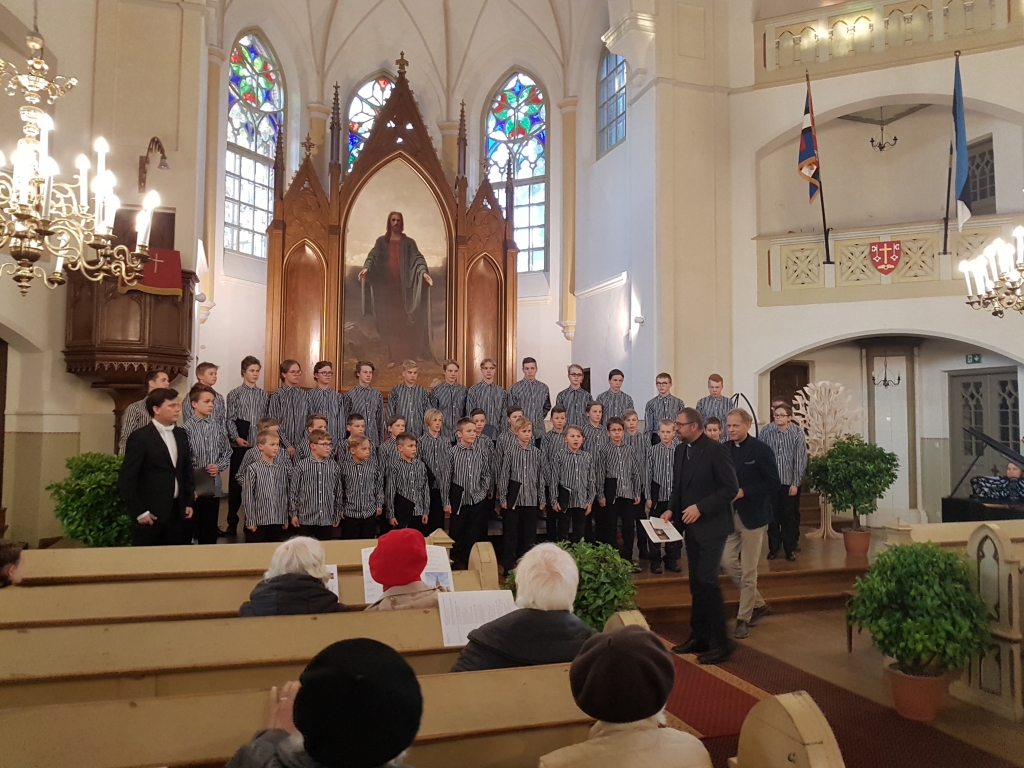 Kiiminki poistekoor aastapäevakontserdil