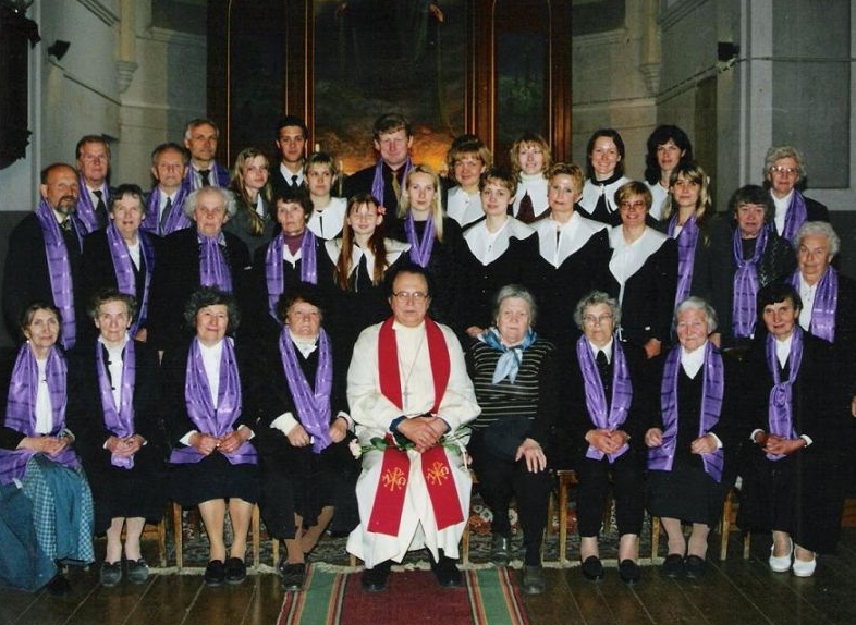 Koguduse koorilauljad 1990. aastate lõpul