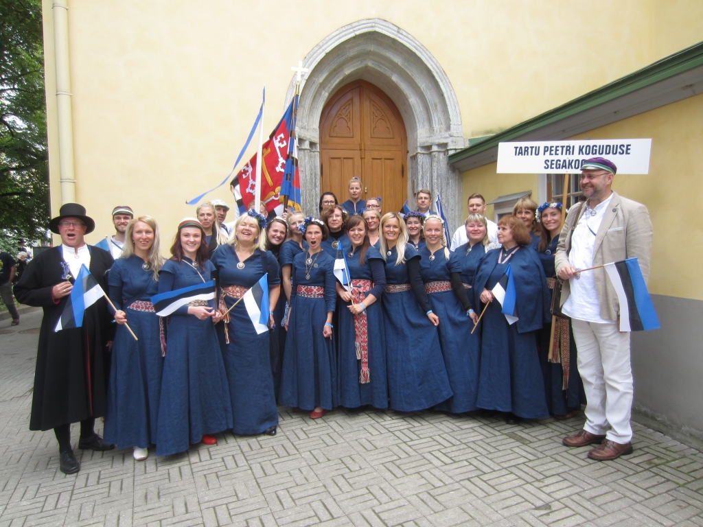 Peetri koguduse koor 150. juubelilaulupeol Tallinnas