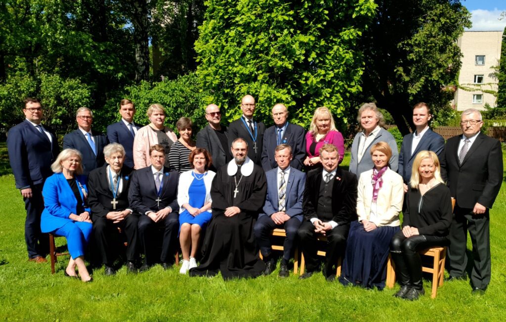 Koguduse nõukogu ja juhatus Kolmainupühal 30.V 2021